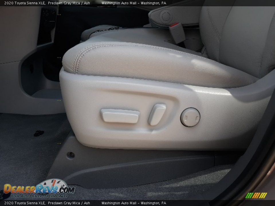 2020 Toyota Sienna XLE Predawn Gray Mica / Ash Photo #24