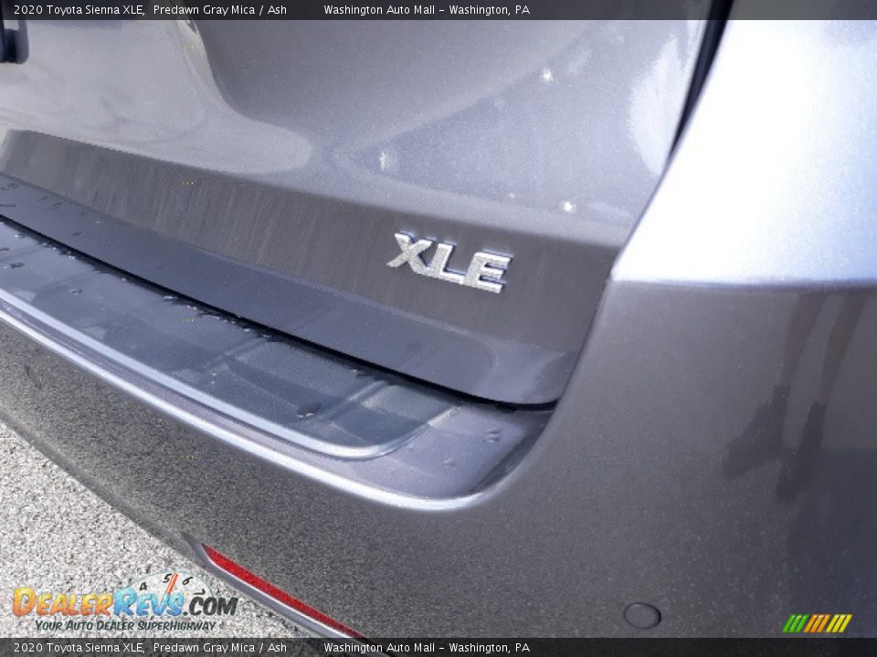 2020 Toyota Sienna XLE Predawn Gray Mica / Ash Photo #36