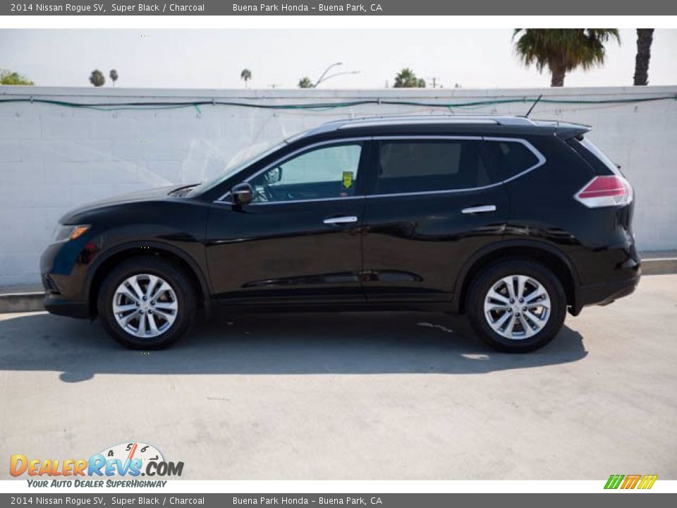 2014 Nissan Rogue SV Super Black / Charcoal Photo #10