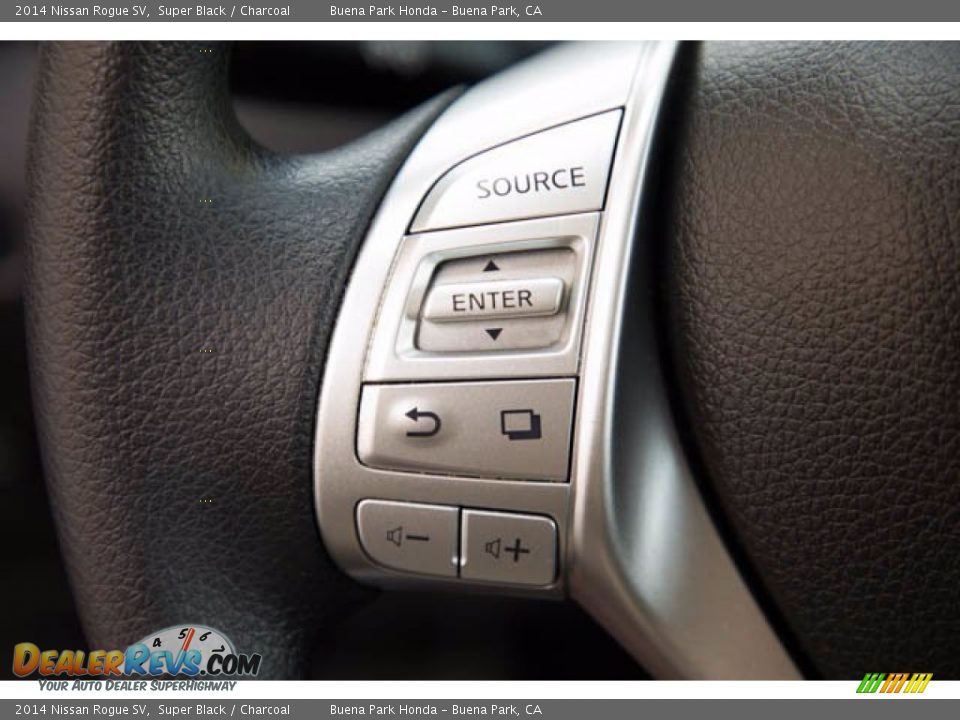 2014 Nissan Rogue SV Super Black / Charcoal Photo #14