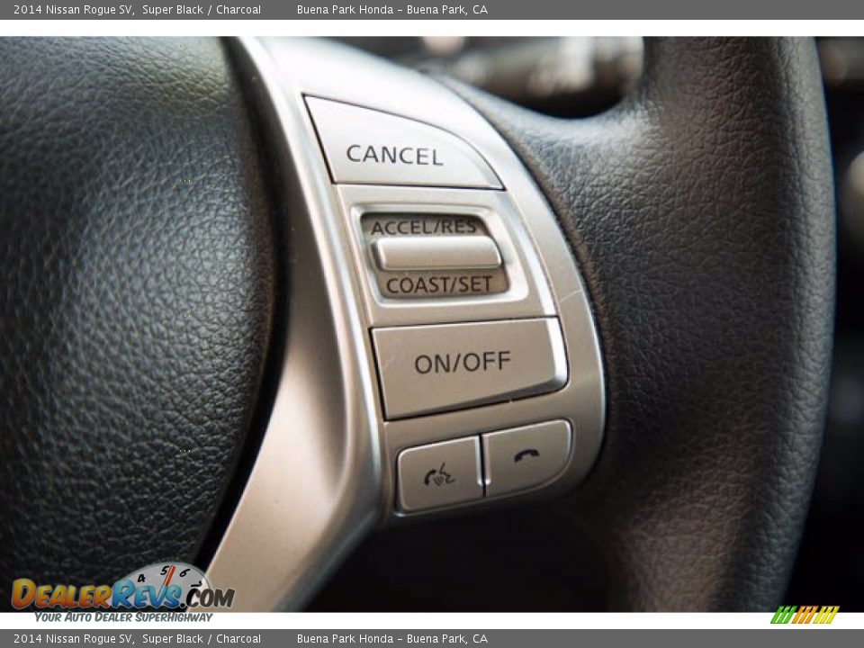 2014 Nissan Rogue SV Super Black / Charcoal Photo #15