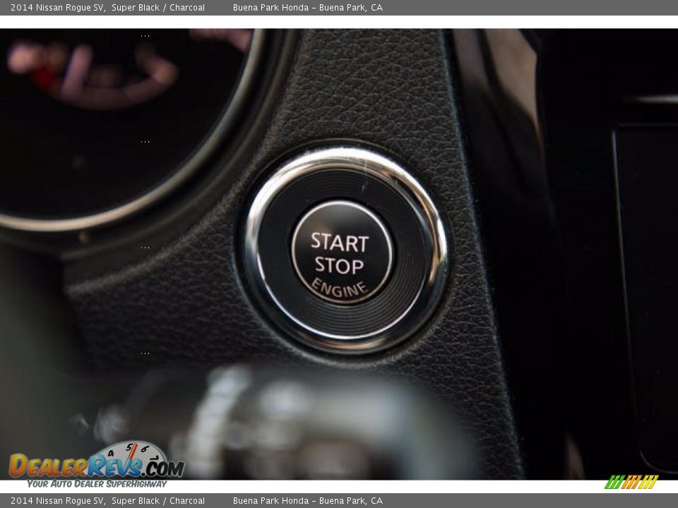 2014 Nissan Rogue SV Super Black / Charcoal Photo #16
