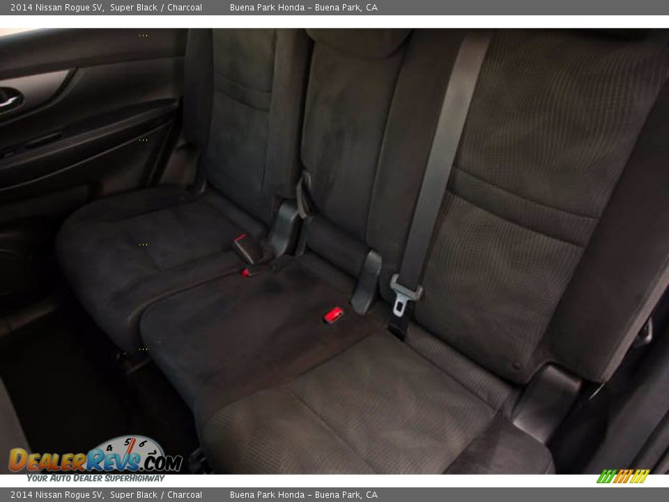 2014 Nissan Rogue SV Super Black / Charcoal Photo #19