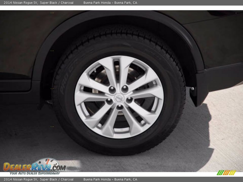 2014 Nissan Rogue SV Super Black / Charcoal Photo #36
