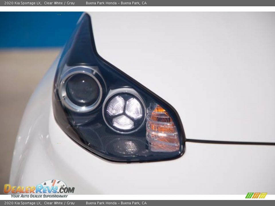 2020 Kia Sportage LX Clear White / Gray Photo #8