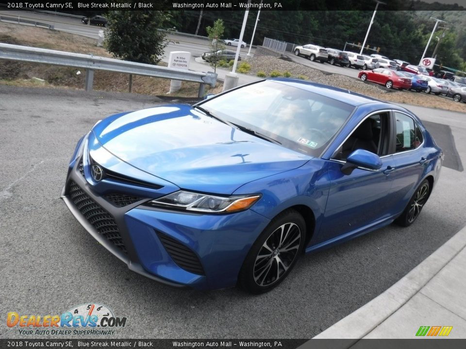 2018 Toyota Camry SE Blue Streak Metallic / Black Photo #9