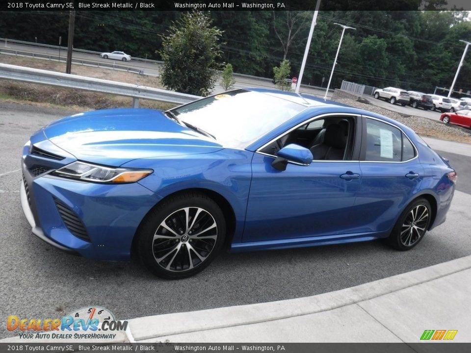 2018 Toyota Camry SE Blue Streak Metallic / Black Photo #10
