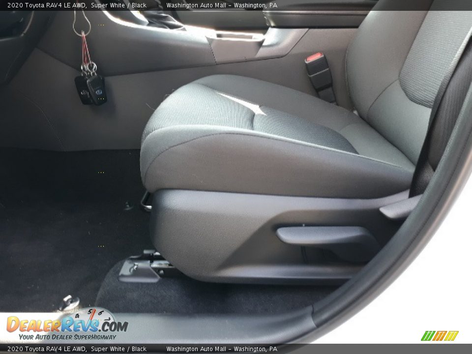 2020 Toyota RAV4 LE AWD Super White / Black Photo #23