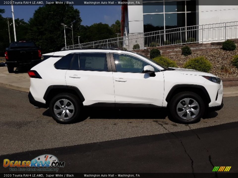 2020 Toyota RAV4 LE AWD Super White / Black Photo #31