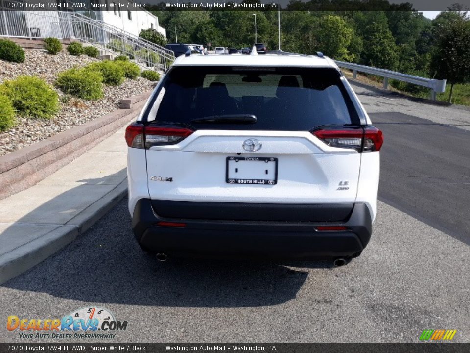 2020 Toyota RAV4 LE AWD Super White / Black Photo #33