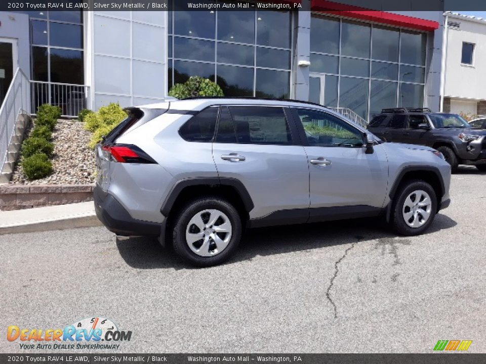2020 Toyota RAV4 LE AWD Silver Sky Metallic / Black Photo #32