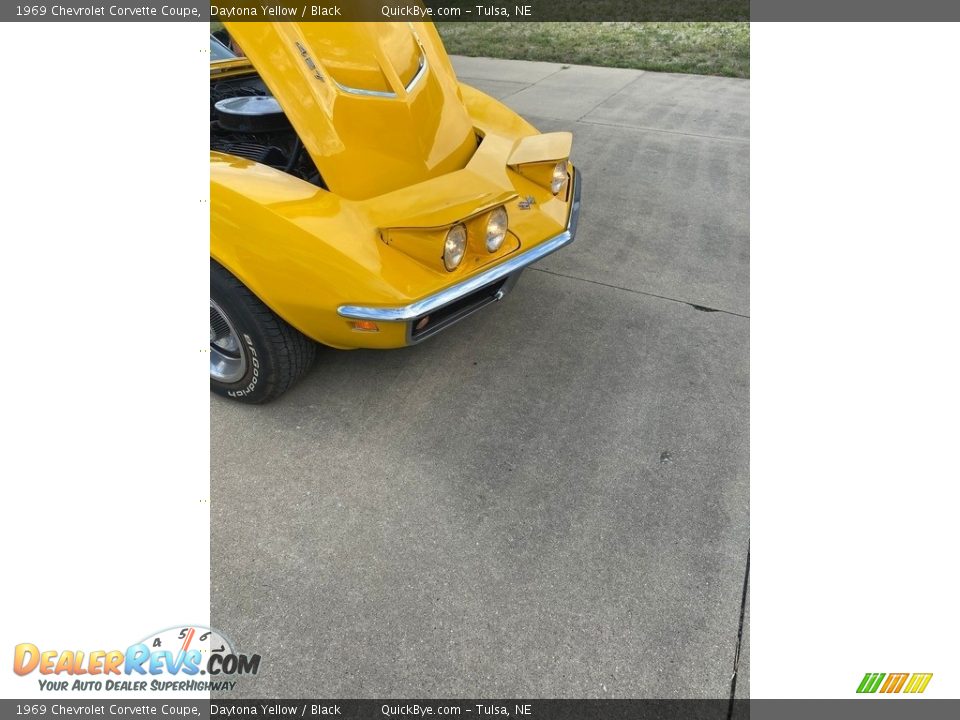 1969 Chevrolet Corvette Coupe Daytona Yellow / Black Photo #2