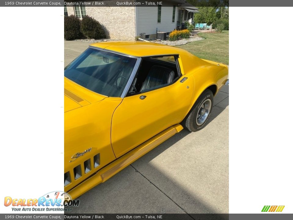 1969 Chevrolet Corvette Coupe Daytona Yellow / Black Photo #4
