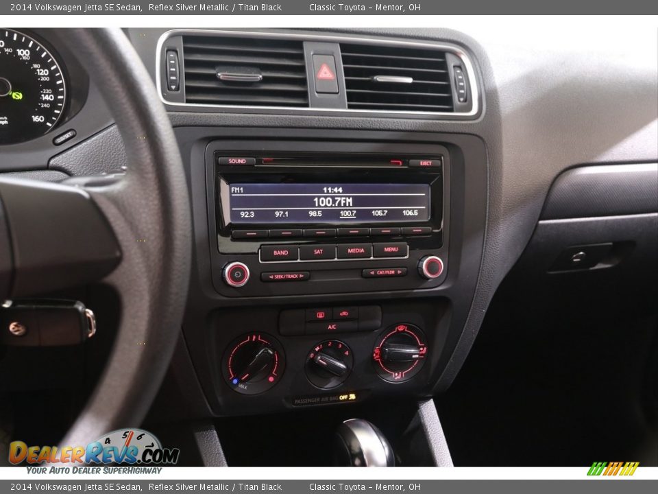 2014 Volkswagen Jetta SE Sedan Reflex Silver Metallic / Titan Black Photo #8