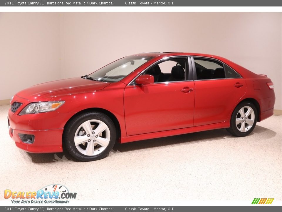 2011 Toyota Camry SE Barcelona Red Metallic / Dark Charcoal Photo #3