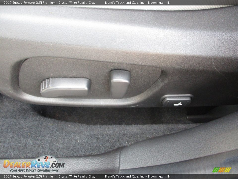 2017 Subaru Forester 2.5i Premium Crystal White Pearl / Gray Photo #10