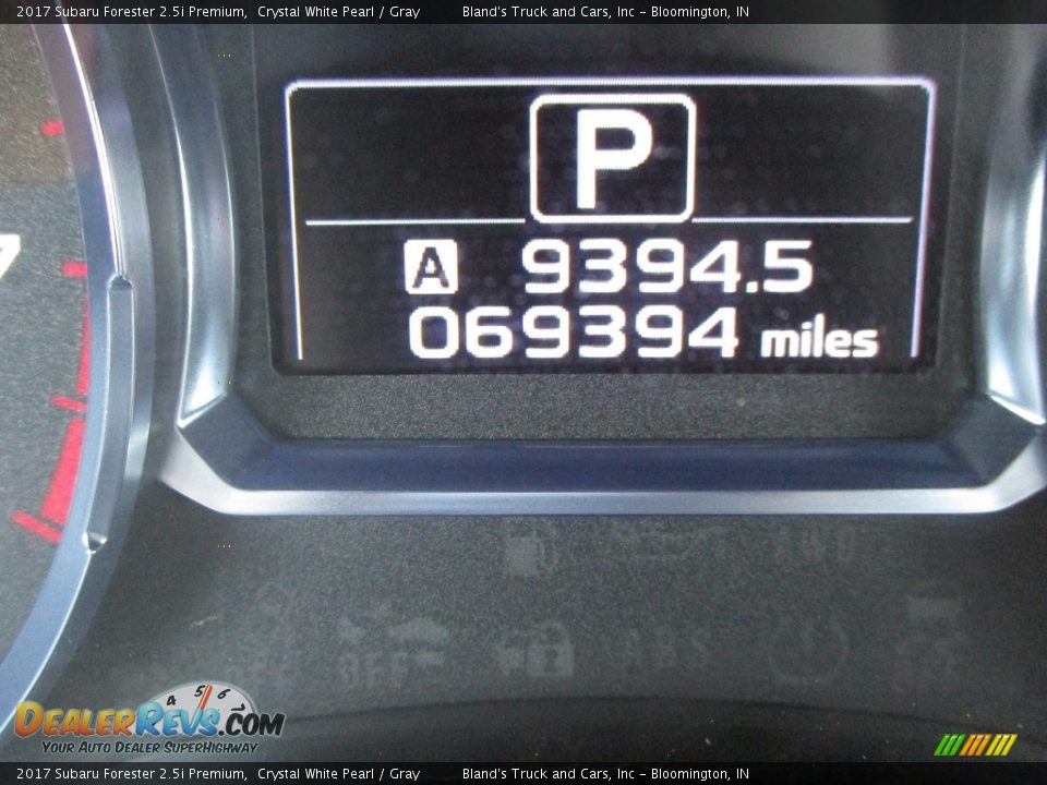2017 Subaru Forester 2.5i Premium Crystal White Pearl / Gray Photo #15