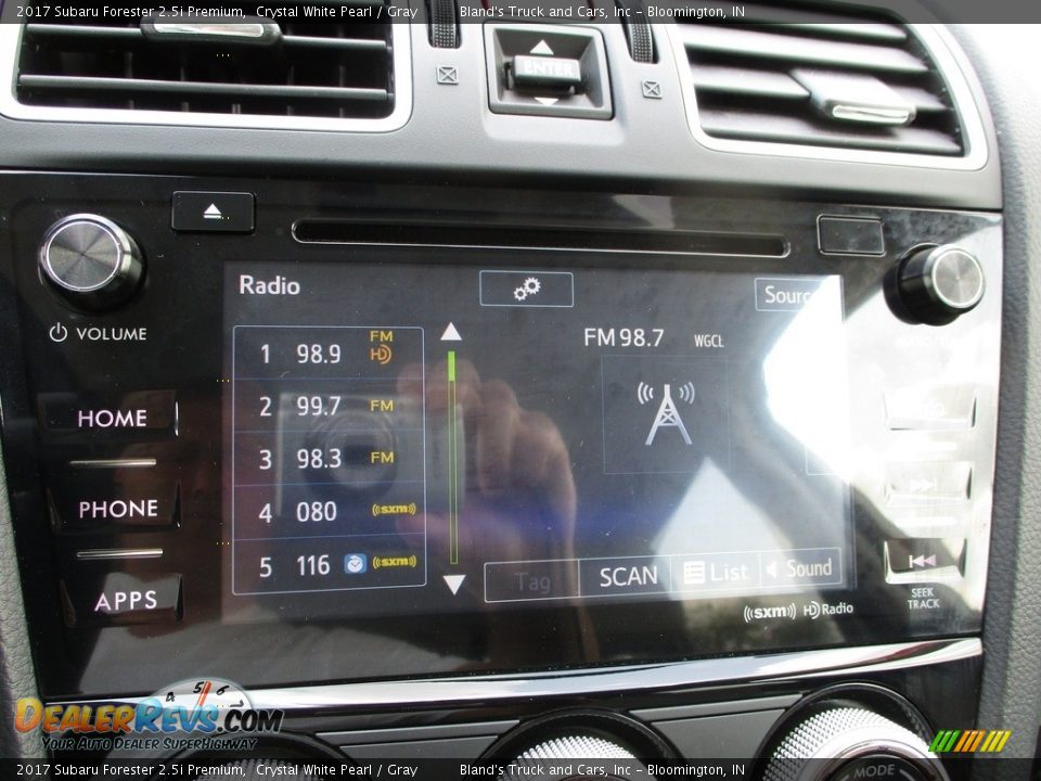 2017 Subaru Forester 2.5i Premium Crystal White Pearl / Gray Photo #20