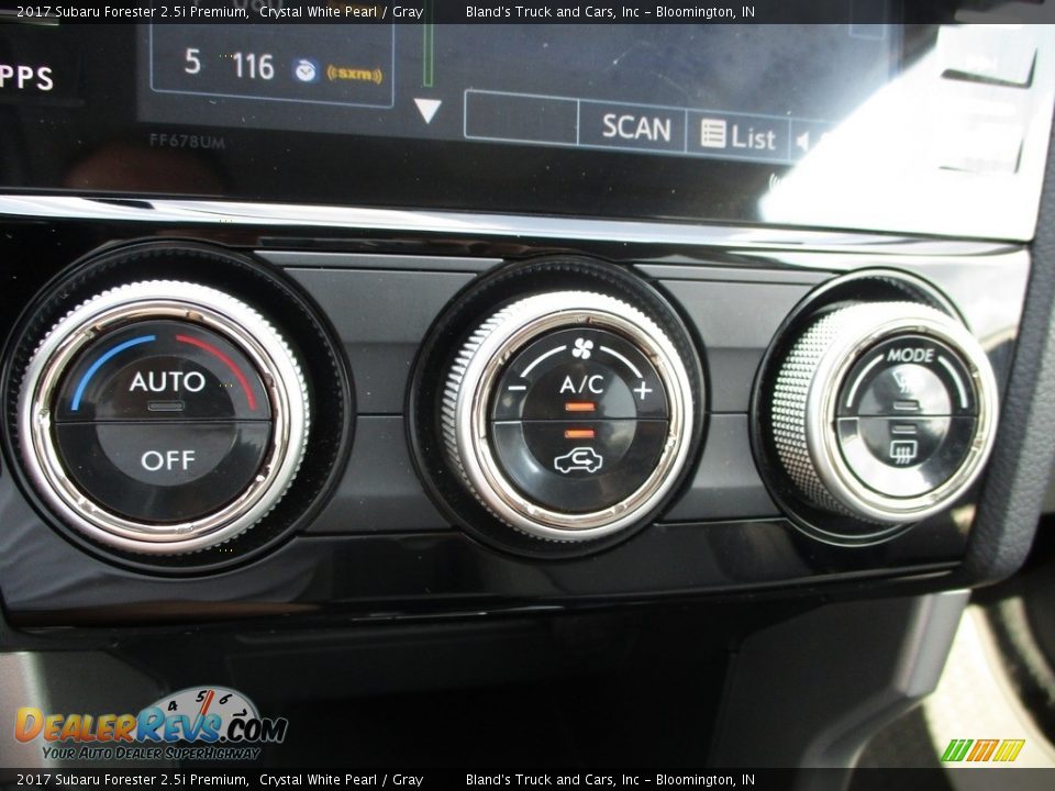 2017 Subaru Forester 2.5i Premium Crystal White Pearl / Gray Photo #21