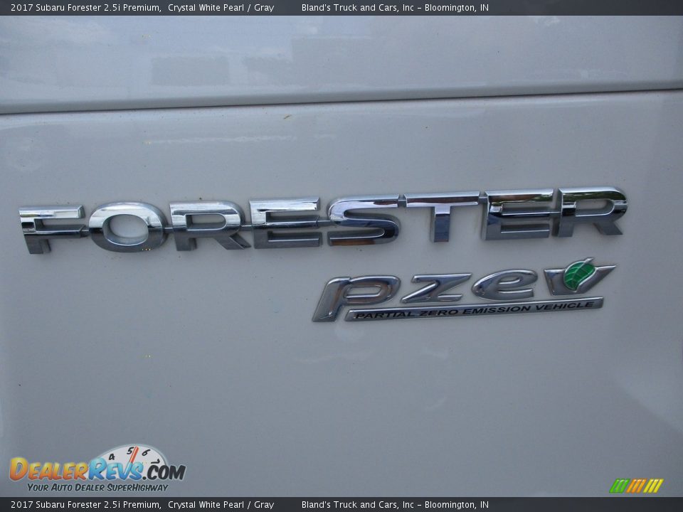 2017 Subaru Forester 2.5i Premium Crystal White Pearl / Gray Photo #31
