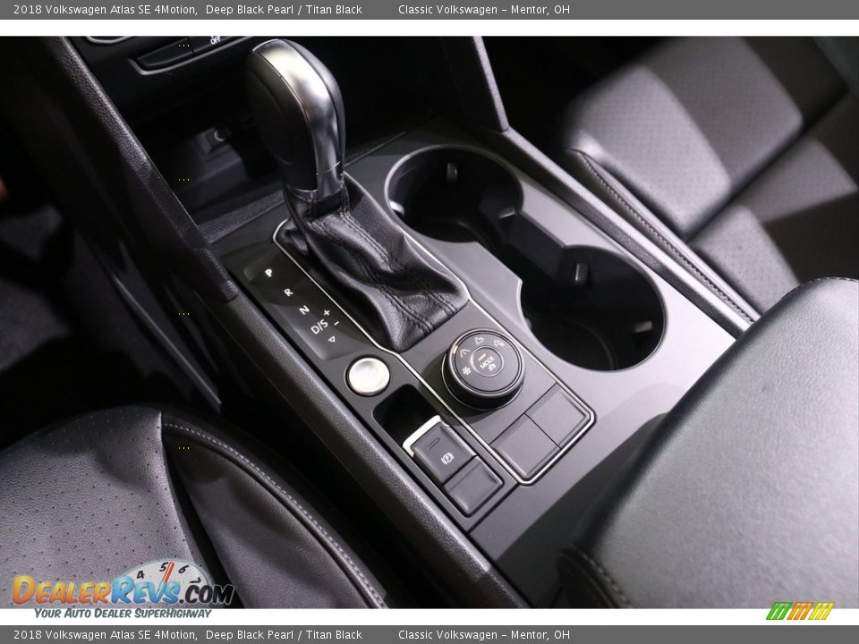 2018 Volkswagen Atlas SE 4Motion Shifter Photo #12