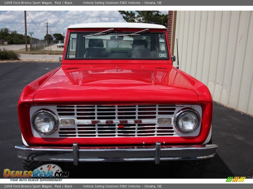 1968 Ford Bronco Sport Wagon Red / Black Photo #4