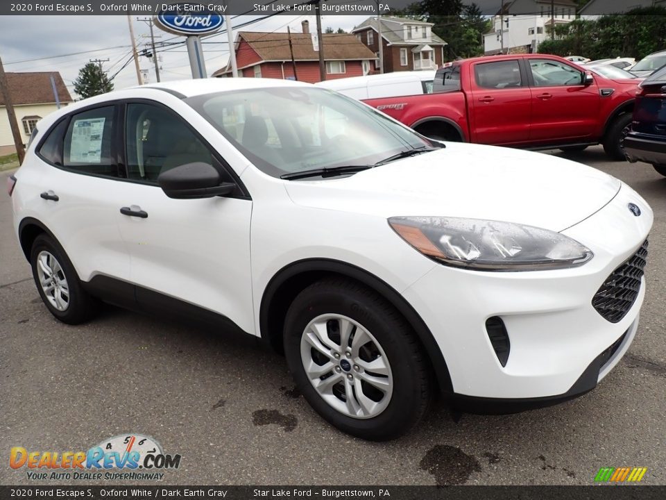 Front 3/4 View of 2020 Ford Escape S Photo #8