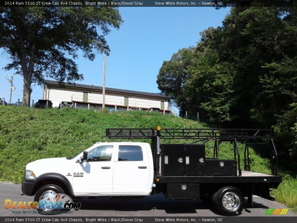 2014 Ram 5500 ST Crew Cab 4x4 Chassis Bright White / Black/Diesel Gray Photo #1