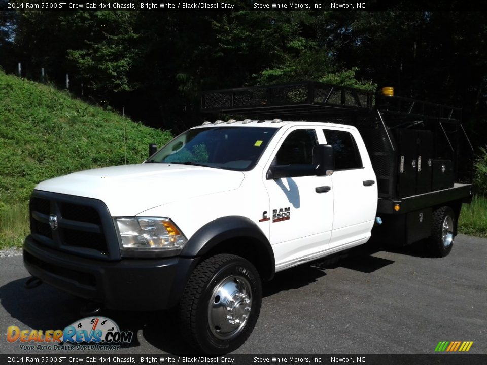 2014 Ram 5500 ST Crew Cab 4x4 Chassis Bright White / Black/Diesel Gray Photo #2