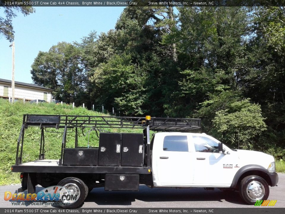 2014 Ram 5500 ST Crew Cab 4x4 Chassis Bright White / Black/Diesel Gray Photo #5