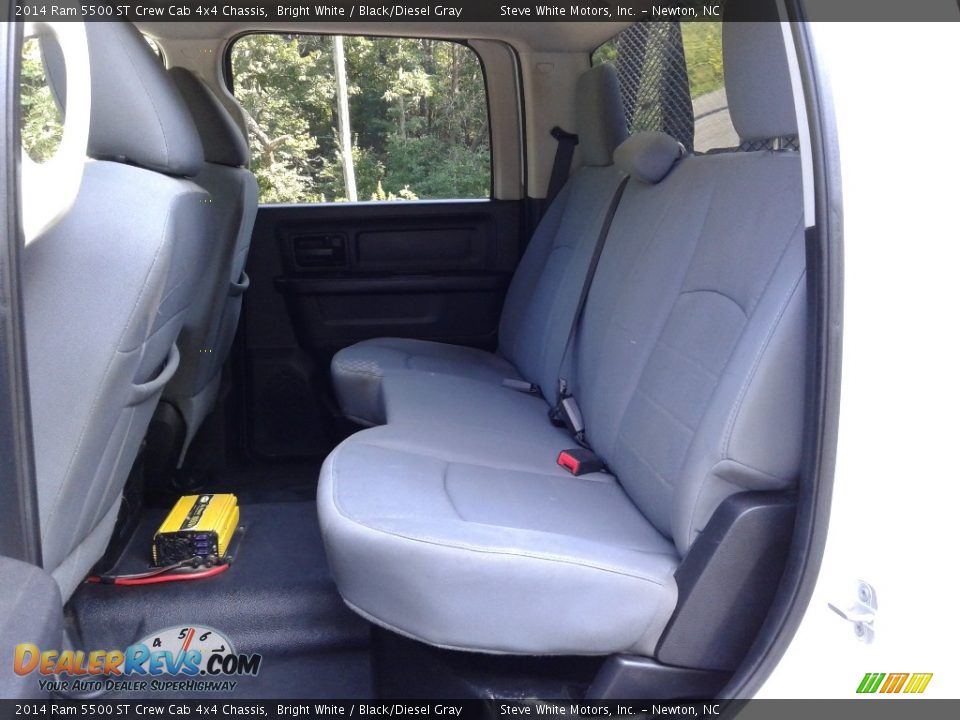 2014 Ram 5500 ST Crew Cab 4x4 Chassis Bright White / Black/Diesel Gray Photo #23