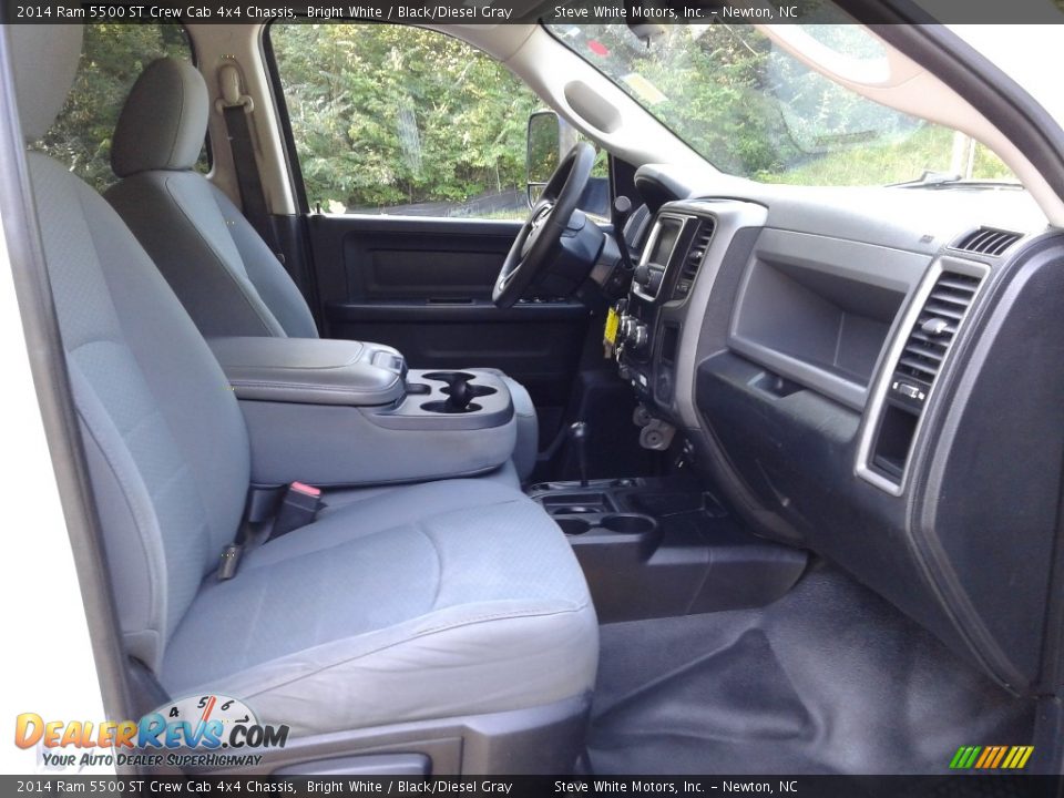 2014 Ram 5500 ST Crew Cab 4x4 Chassis Bright White / Black/Diesel Gray Photo #26