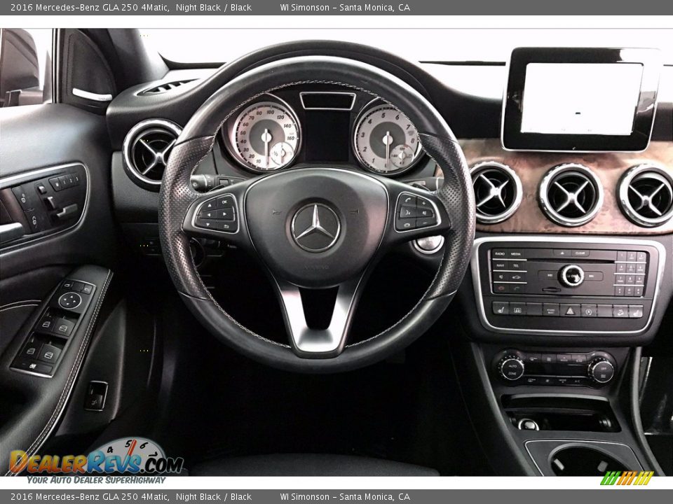 Dashboard of 2016 Mercedes-Benz GLA 250 4Matic Photo #4