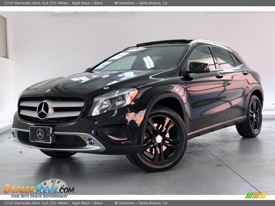 Front 3/4 View of 2016 Mercedes-Benz GLA 250 4Matic Photo #12