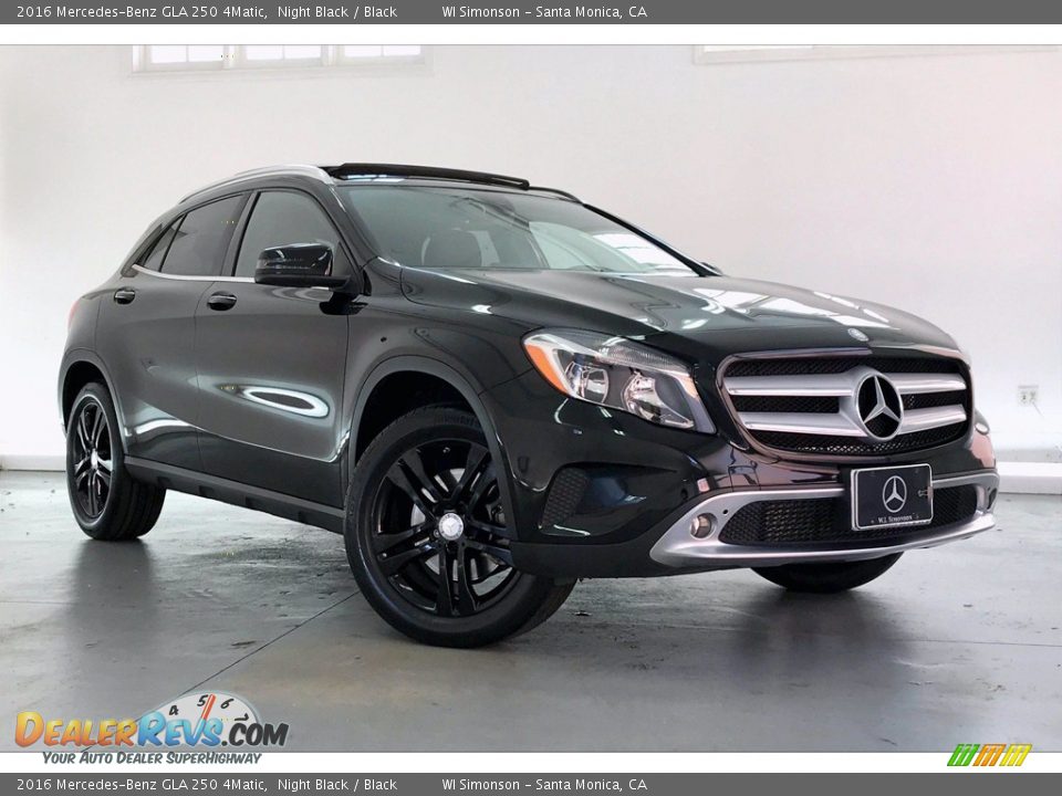 Front 3/4 View of 2016 Mercedes-Benz GLA 250 4Matic Photo #34