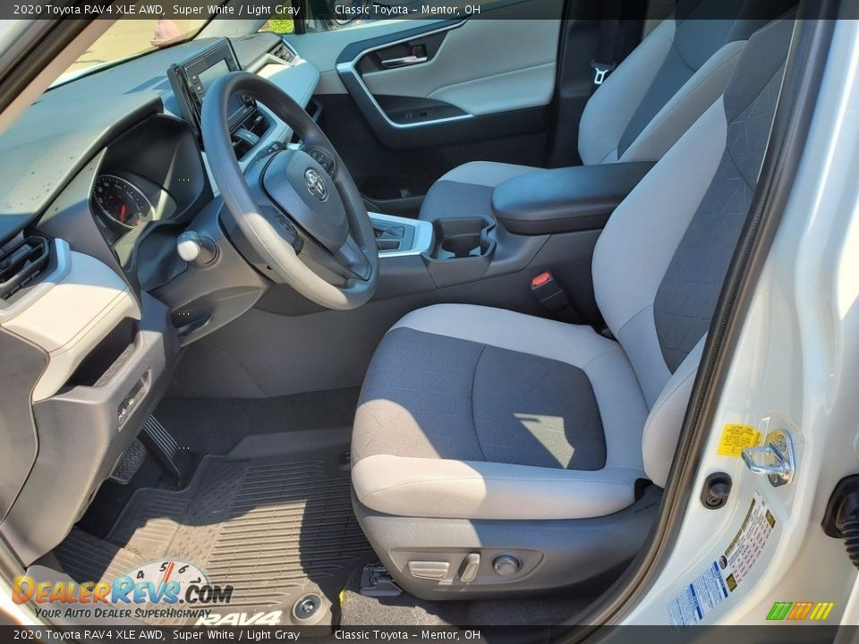 2020 Toyota RAV4 XLE AWD Super White / Light Gray Photo #2