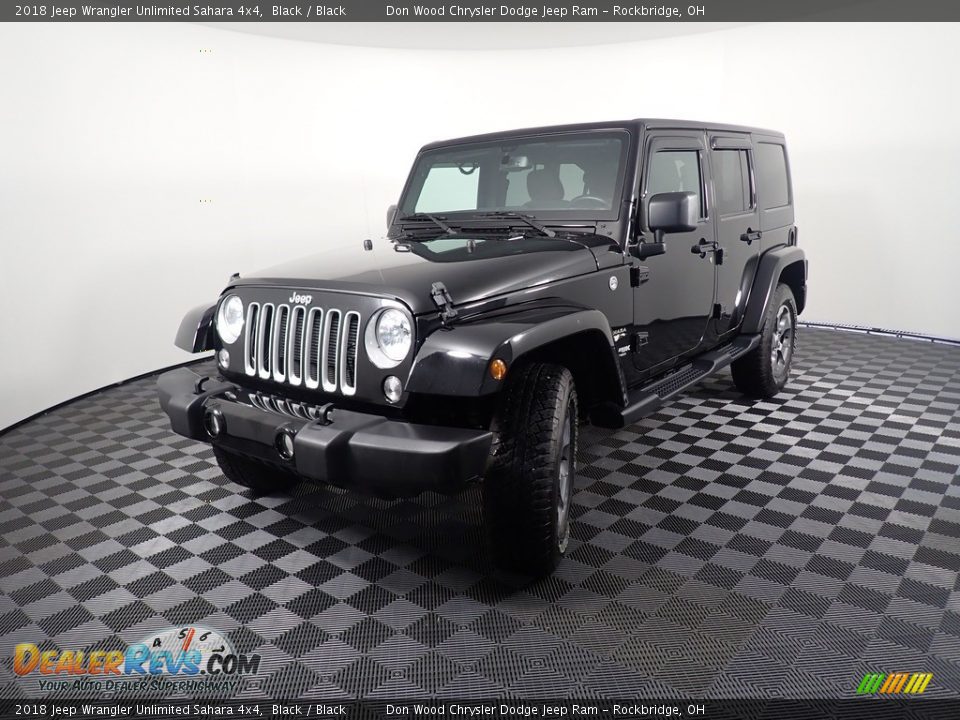 2018 Jeep Wrangler Unlimited Sahara 4x4 Black / Black Photo #9