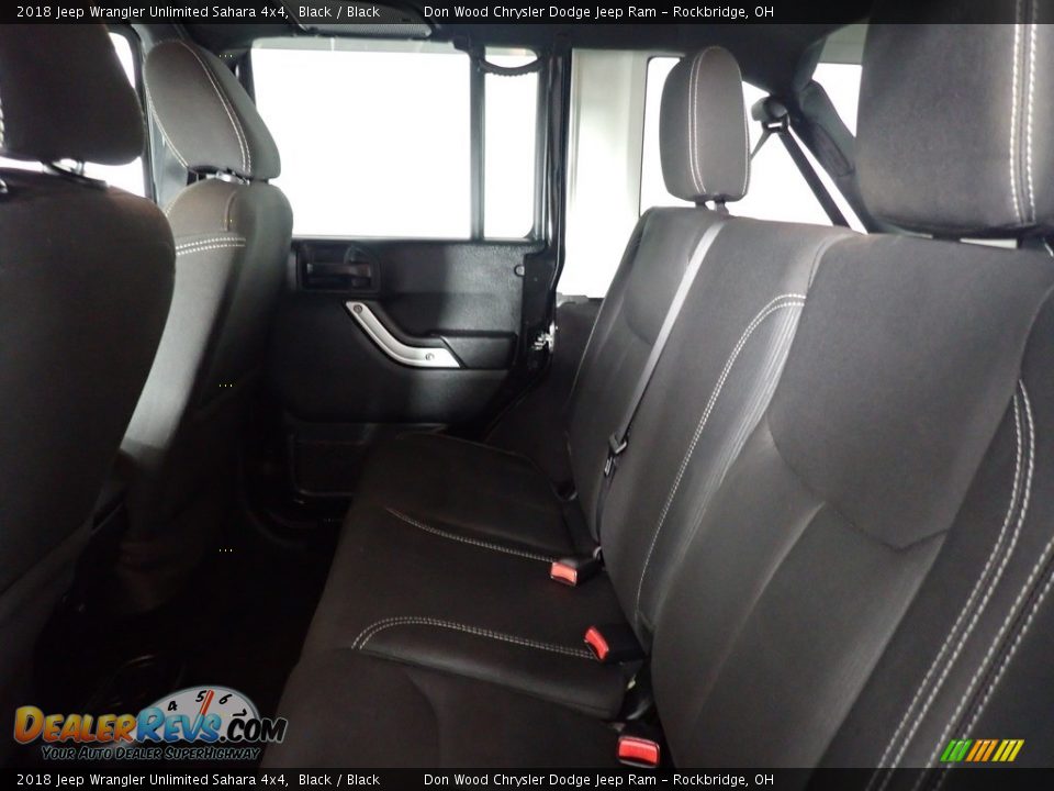 2018 Jeep Wrangler Unlimited Sahara 4x4 Black / Black Photo #25