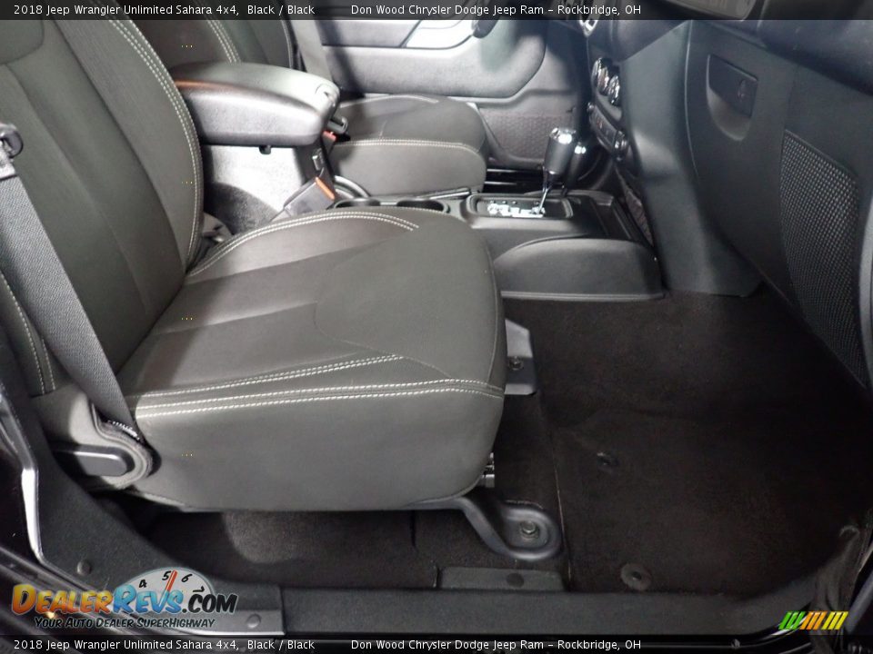 2018 Jeep Wrangler Unlimited Sahara 4x4 Black / Black Photo #30