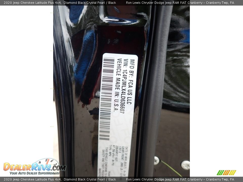 2020 Jeep Cherokee Latitude Plus 4x4 Diamond Black Crystal Pearl / Black Photo #11