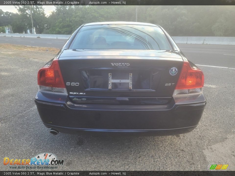 2005 Volvo S60 2.5T Magic Blue Metallic / Graphite Photo #4