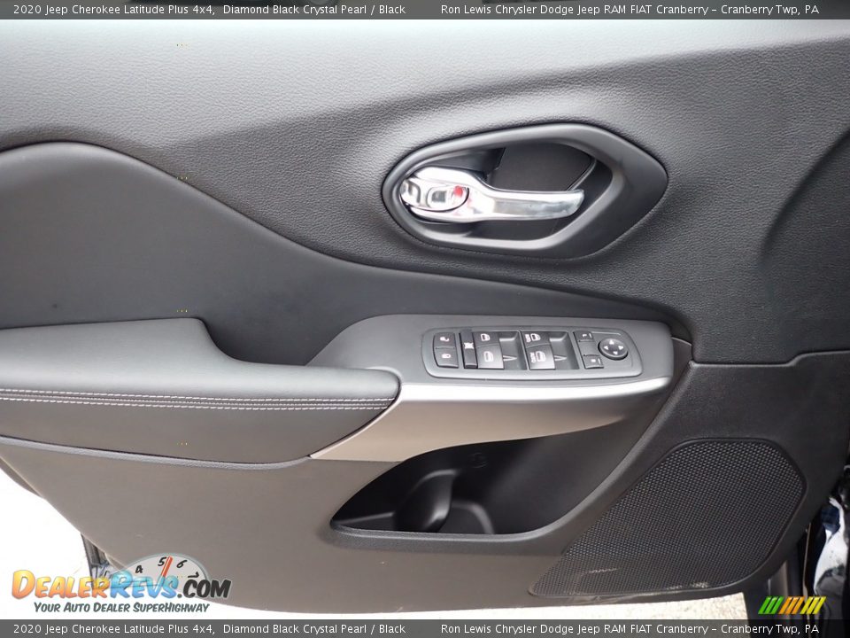 2020 Jeep Cherokee Latitude Plus 4x4 Diamond Black Crystal Pearl / Black Photo #16