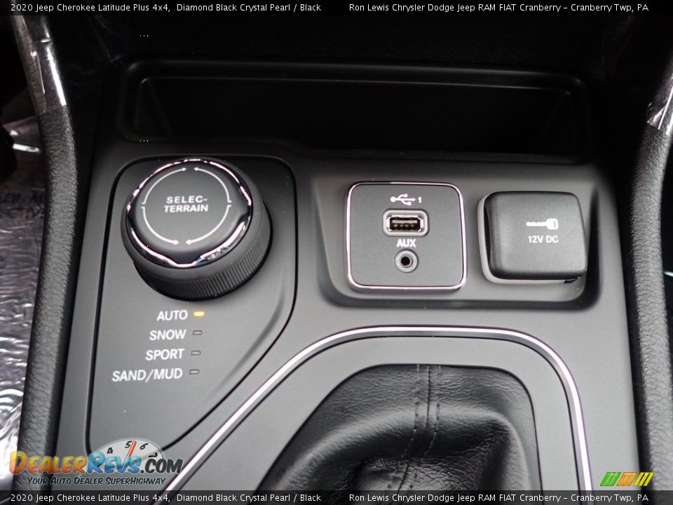 2020 Jeep Cherokee Latitude Plus 4x4 Diamond Black Crystal Pearl / Black Photo #20