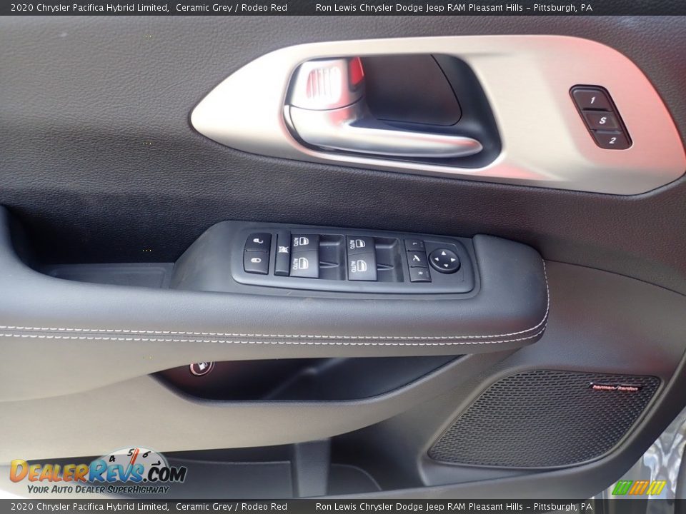 2020 Chrysler Pacifica Hybrid Limited Ceramic Grey / Rodeo Red Photo #12