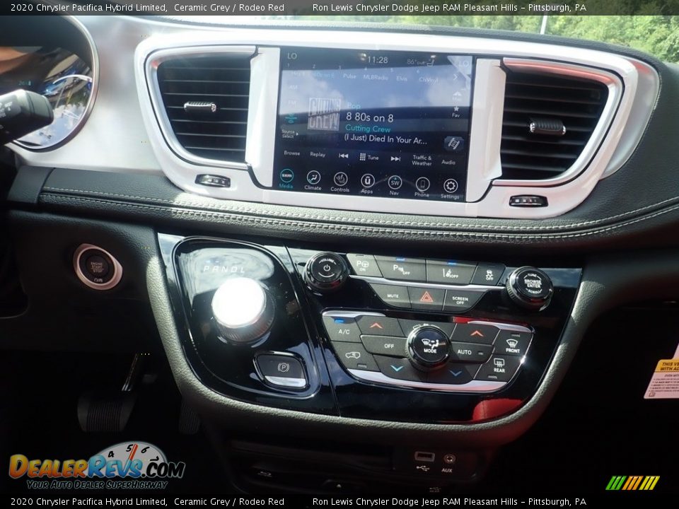 2020 Chrysler Pacifica Hybrid Limited Ceramic Grey / Rodeo Red Photo #17