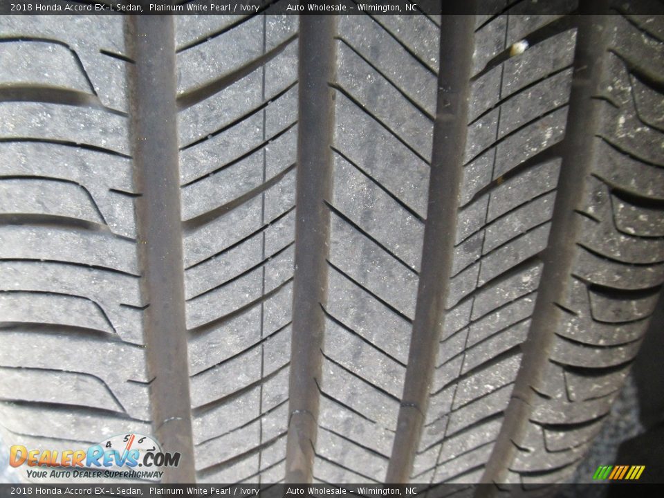 2018 Honda Accord EX-L Sedan Platinum White Pearl / Ivory Photo #9