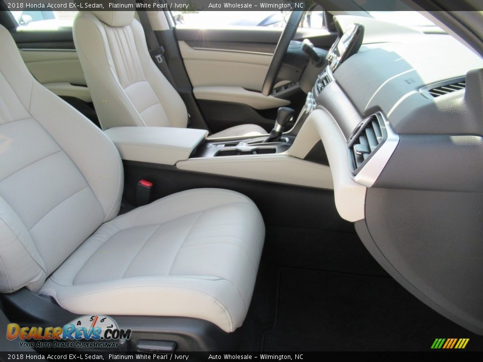 2018 Honda Accord EX-L Sedan Platinum White Pearl / Ivory Photo #13