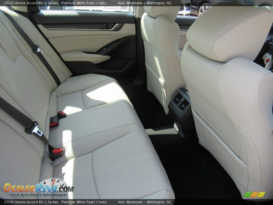 2018 Honda Accord EX-L Sedan Platinum White Pearl / Ivory Photo #14