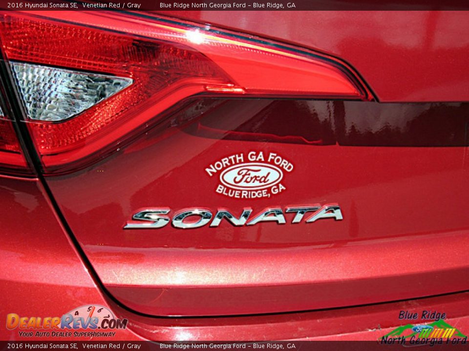 2016 Hyundai Sonata SE Venetian Red / Gray Photo #23