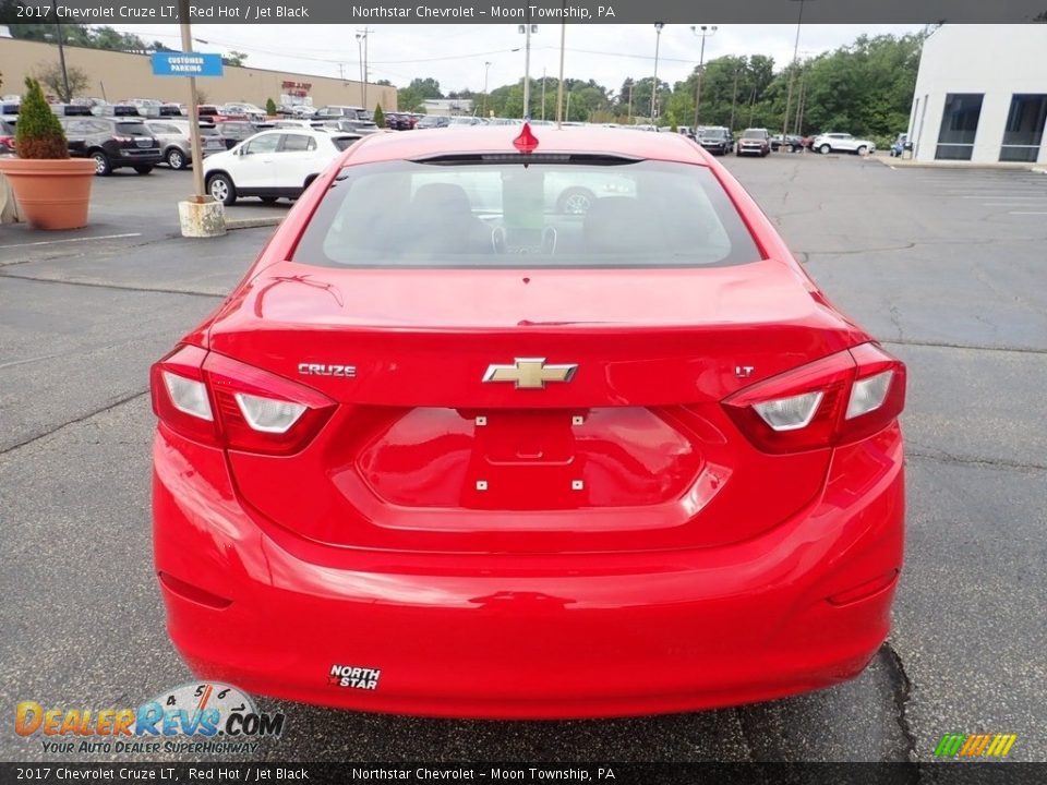 2017 Chevrolet Cruze LT Red Hot / Jet Black Photo #6